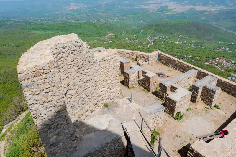 Çıraqqala Hiking Turu: Tarixin və Təbiətin Ən Yüksək Zirvəsi