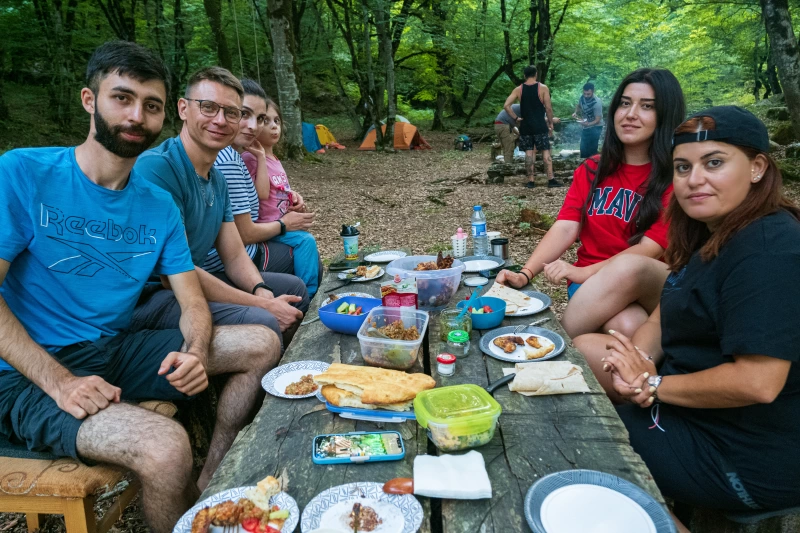 Xalıt Meşəsi Kampı: Sakitlik, Təbiət və Macəra