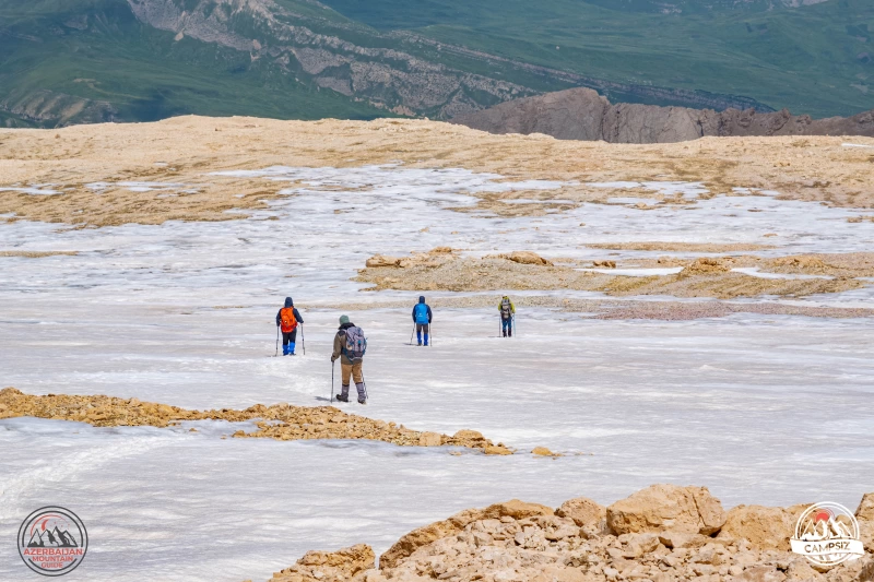 Şahdağ Zirvəsi 4243 m: Dağların Şahı