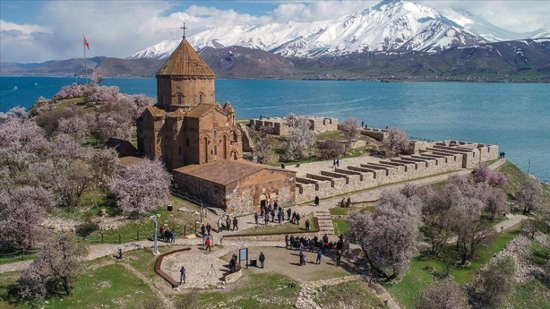 Ağrı Dağı ekspedisiyası və Van Gölü