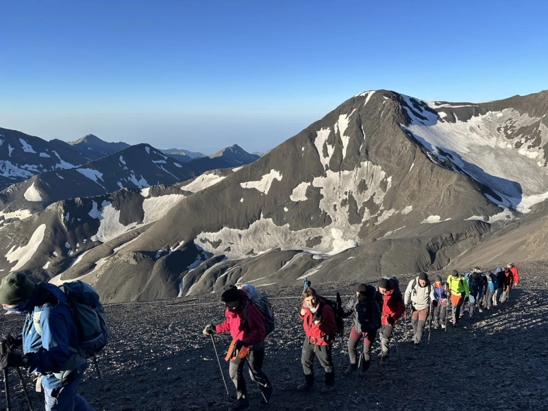 2 Günə Bazardüzü Zirvəsi — Sürətli Marşrut
