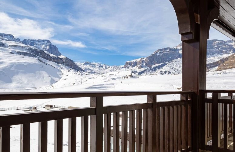 Azerbaijan Ski and Baku City Tour