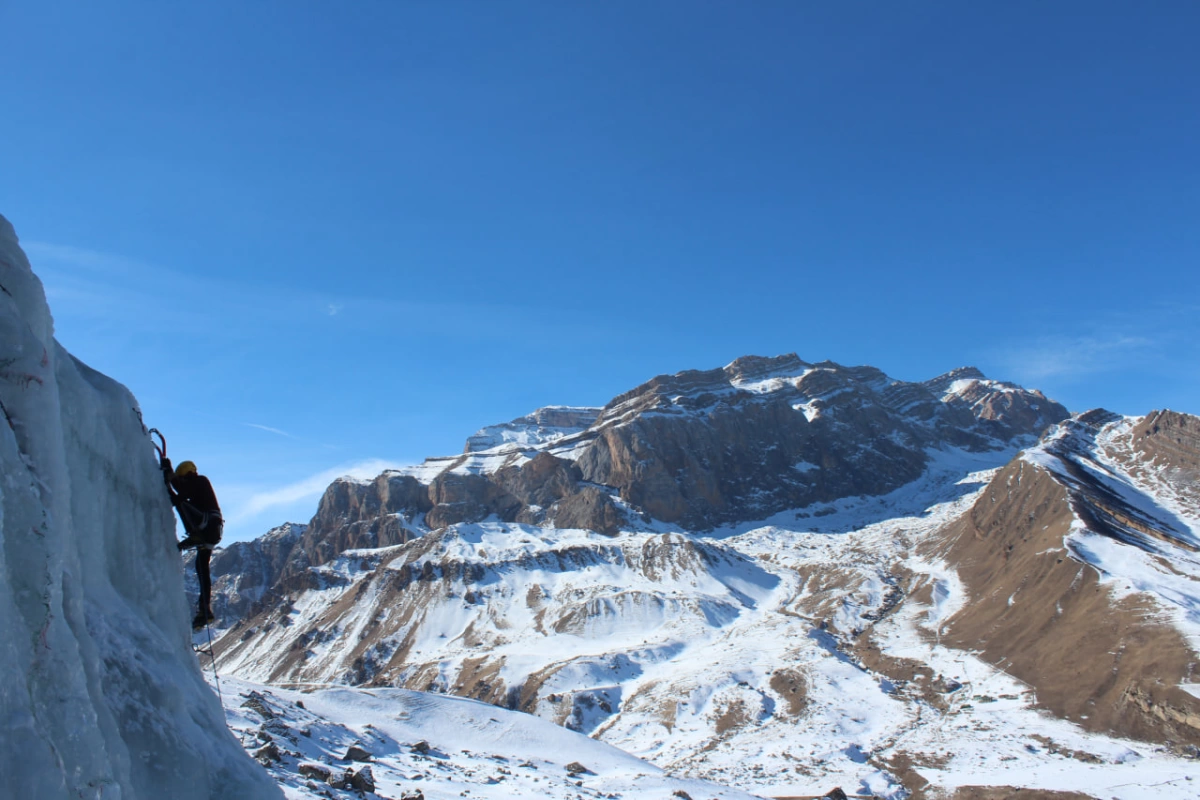 Azerbaijan: Ice Climbing Experience